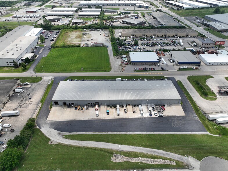 More Photos Of 4858 Provident Dr, West Chester Warehouse For Lease