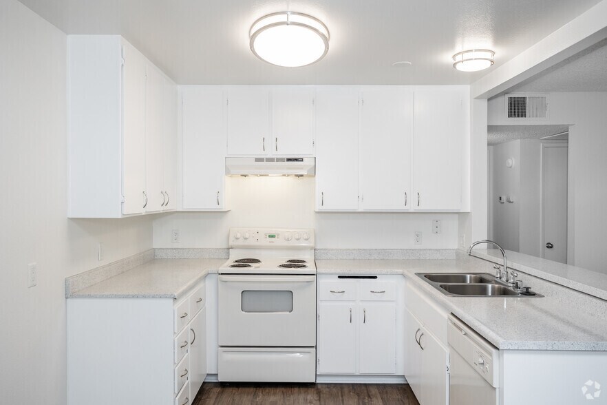 More Photos Of 140 S Highland Ave, Placentia Apartments For Sale