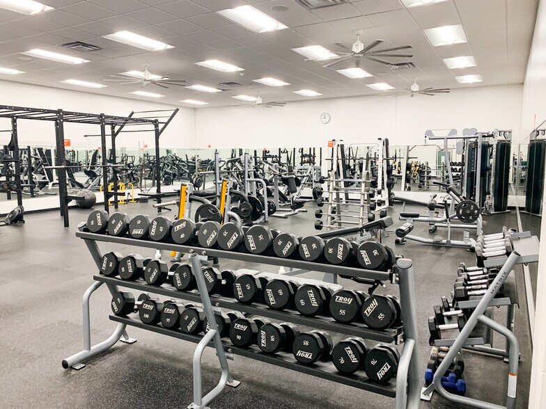 More Photos Of 1220 S Rankin St, Edmond Health Club For Sale