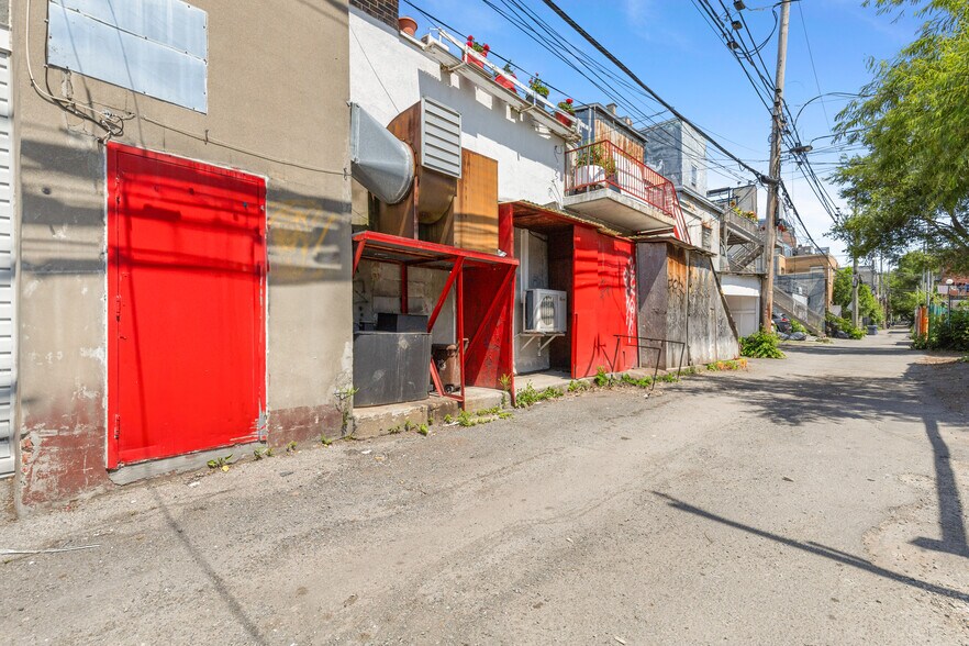 More Photos Of 6828-6834 Boul Saint Laurent, Montréal Storefront Retail Residential For Lease
