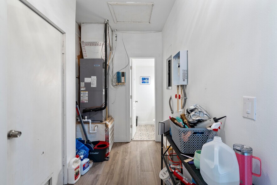 More Photos Of 599 Sherwood Ave, Satellite Beach General Retail For Lease