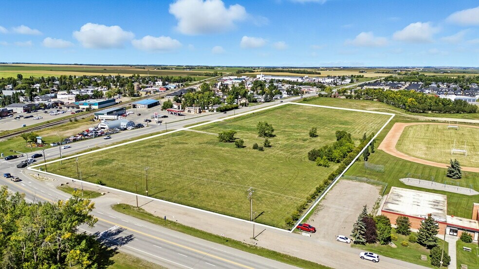 More Photos Of Intersection of Highway 581 and Highway 2A, Carstairs Land For Sale