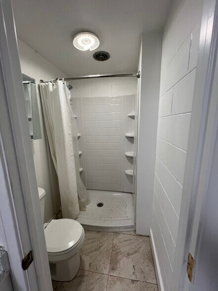 More Photos Of 735 Stocker Rd, Big Bear Lake Storefront Retail Office For Lease