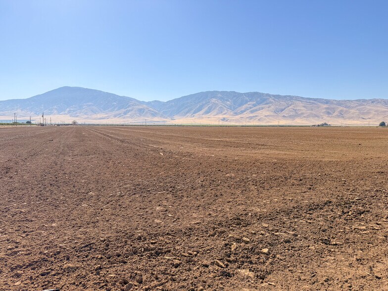 More Photos Of 14098 Malovich Rd, Arvin Land For Sale