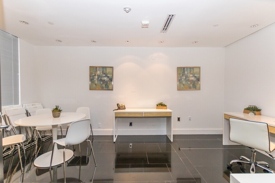 More Photos Of 1000 Brickell Ave, Miami Office For Sale