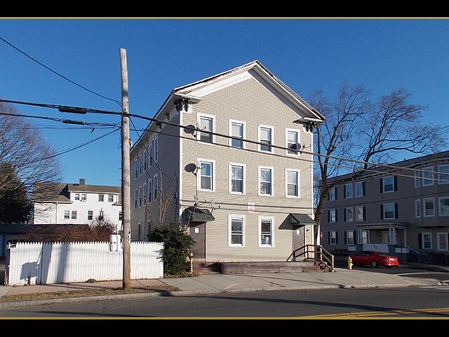 Primary Photo Of 127 James St, New Haven Apartments For Sale