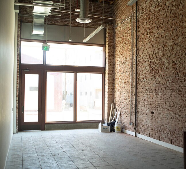 More Photos Of 2500 W 7th St, Los Angeles Office For Sale