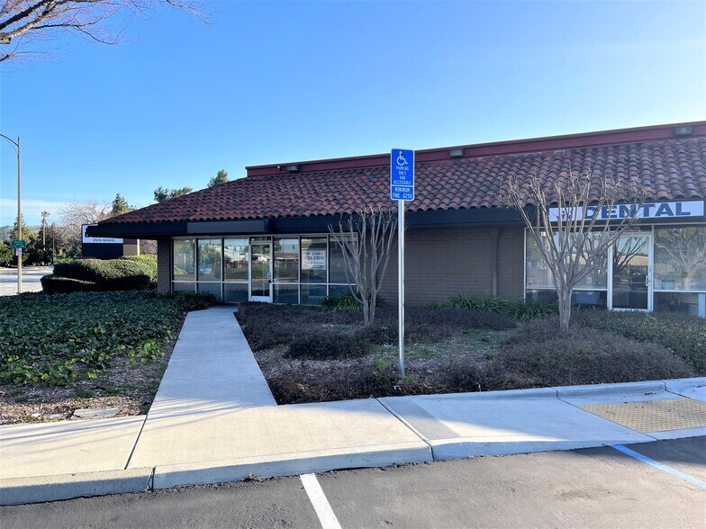 More Photos Of 120-130 Blossom Hill Rd, San Jose Unknown For Lease