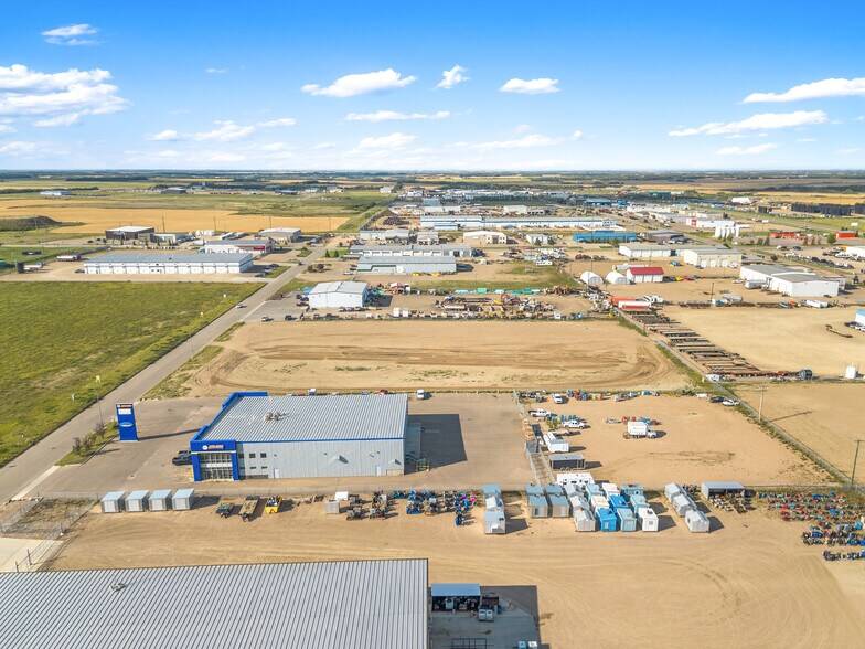 More Photos Of 5267 67 Av, Lloydminster Warehouse For Sale