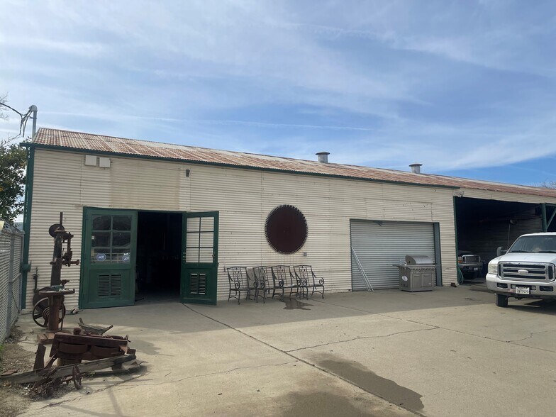 More Photos Of 840 W Elm Ave, Coalinga Manufacturing For Sale