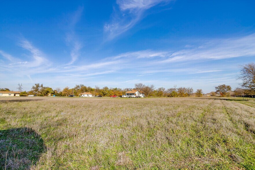 More Photos Of 1101 E Main St, Crowley Land For Sale