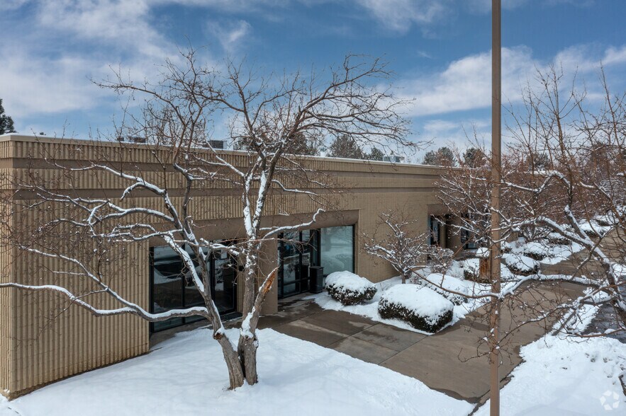 More Photos Of 1501 W Campus Dr, Littleton Flex For Sale