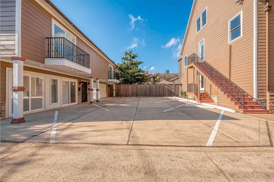 More Photos Of 446 Heights Blvd, Houston Office Residential For Sale