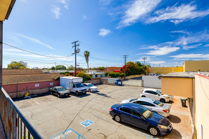 More Photos Of 2000-2010 W Lincoln Ave, Anaheim Freestanding For Sale