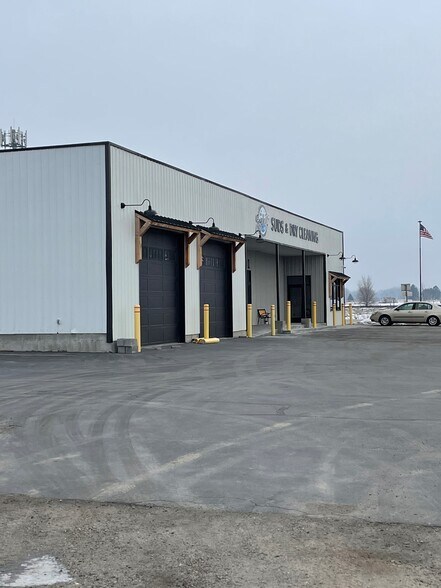 More Photos Of 1801 E Airport Rd, Blackfoot Freestanding For Lease