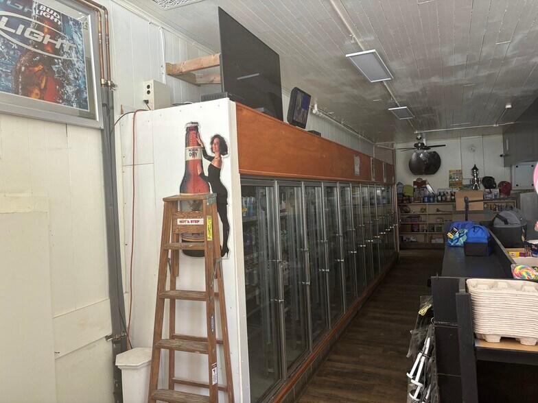 More Photos Of 9607 6 Mile Rd, Northville Storefront Retail Residential For Lease