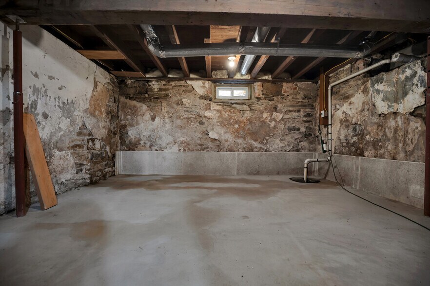 More Photos Of 1585 Rt-146, Rexford Office For Sale
