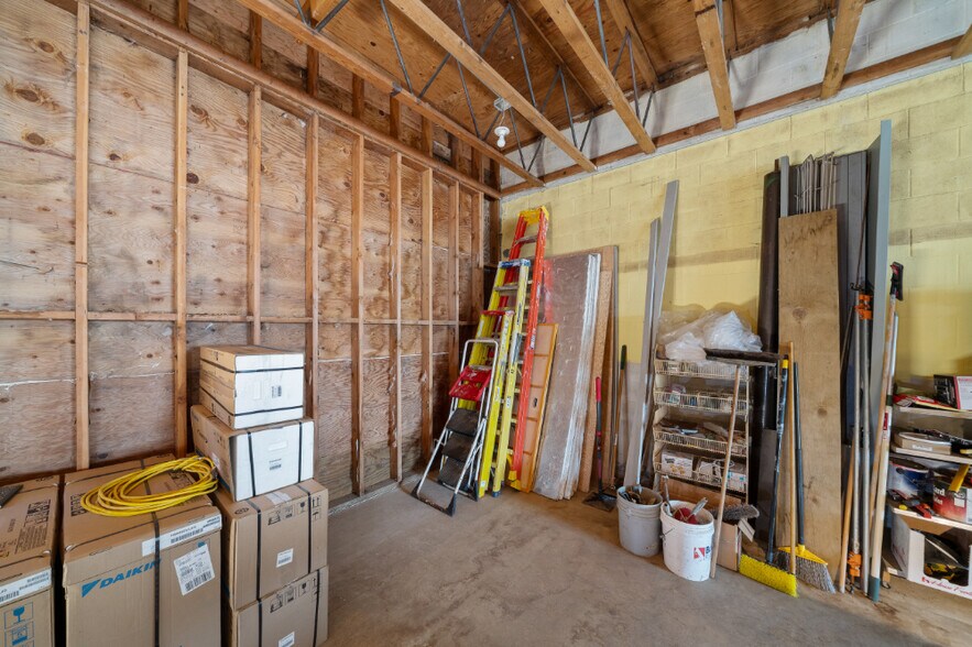 More Photos Of 625 Nehalem Blvd, Wheeler Storefront Retail Residential For Sale