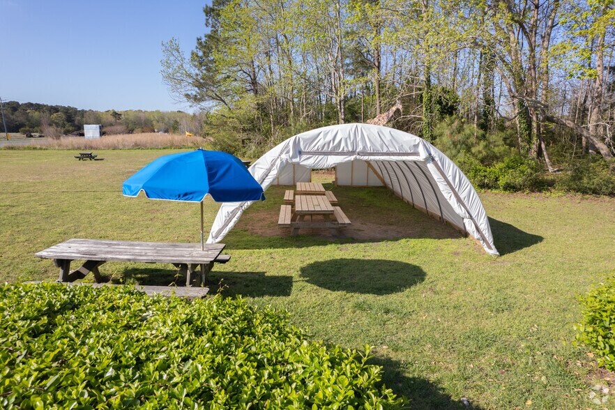 More Photos Of 6468 Lankford Hwy, Nassawadox Restaurant For Sale