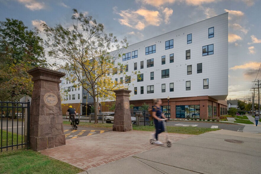 More Photos Of 222 Canal St, New Haven Apartments For Lease