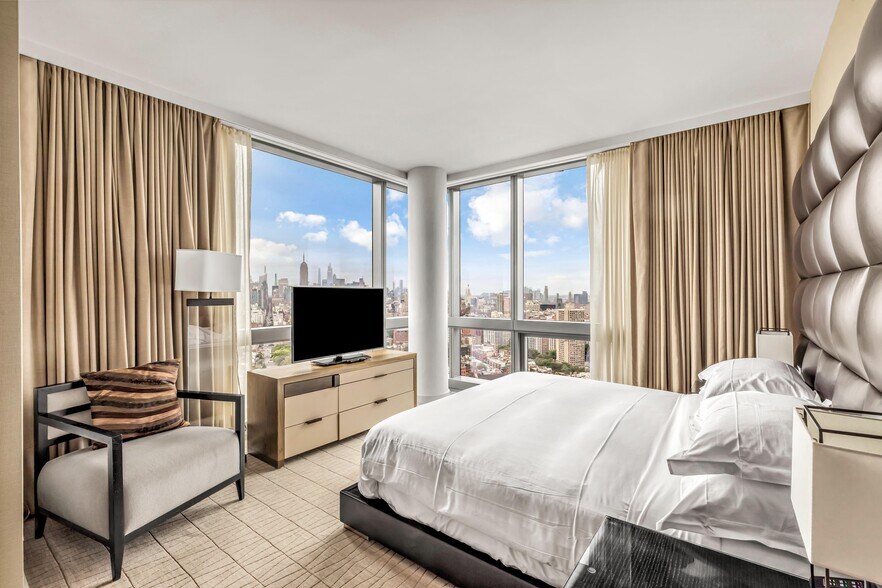 More Photos Of 246 Spring St, New York Hotel For Lease