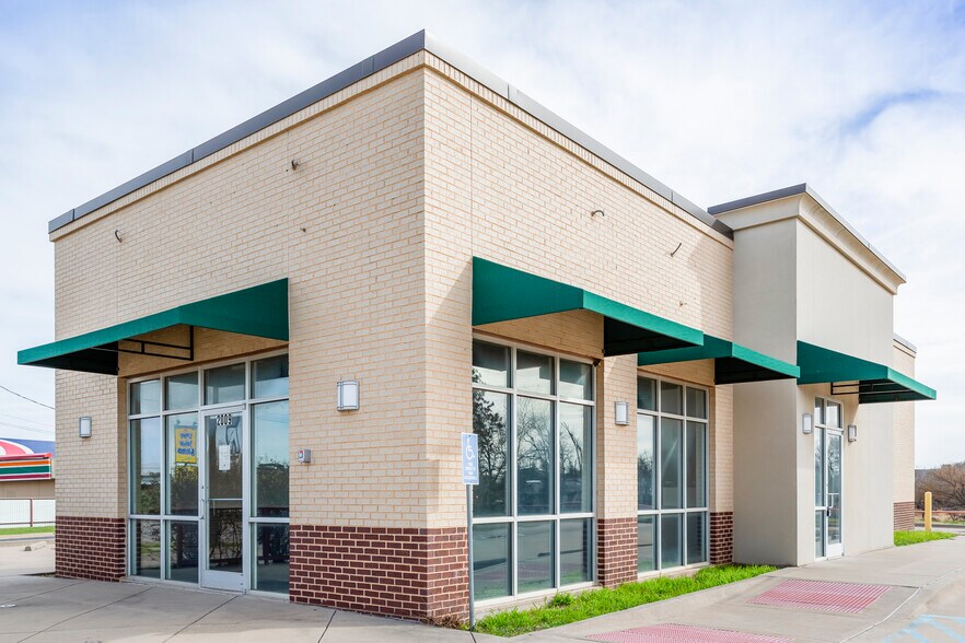 More Photos Of 2009 Maurine St, Wichita Falls Convenience Store For Sale