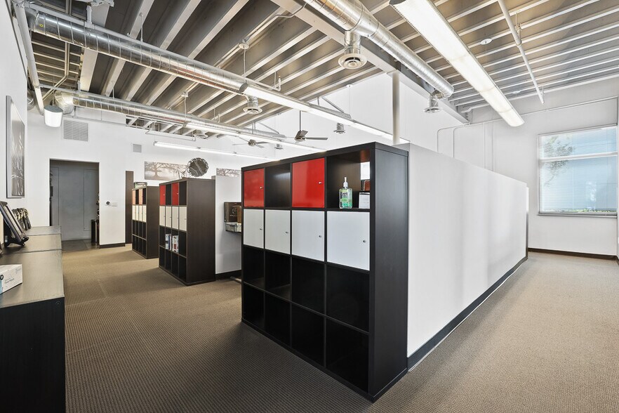 More Photos Of 470-500 Wald, Irvine Light Manufacturing For Sale