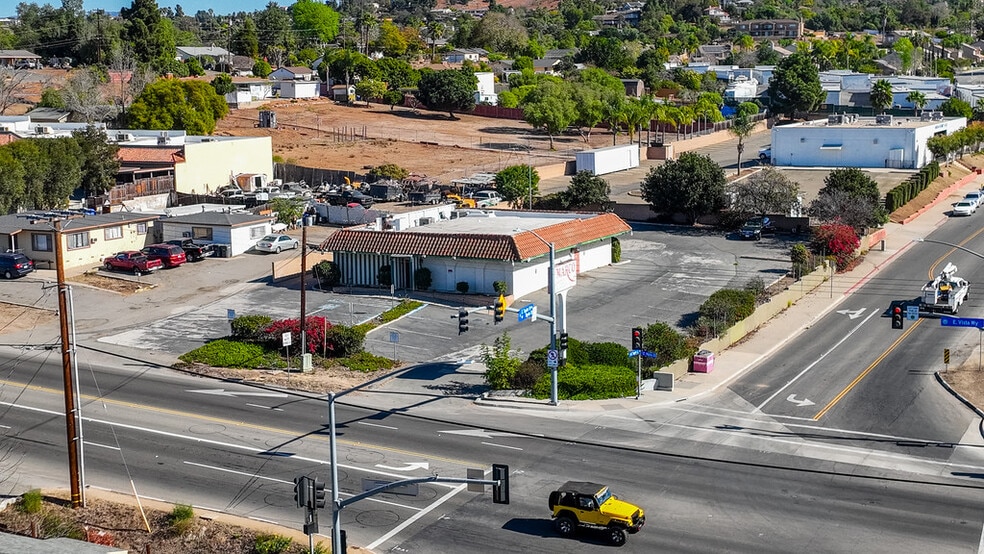 More Photos Of 1825 E Vista Way, Vista Restaurant For Sale