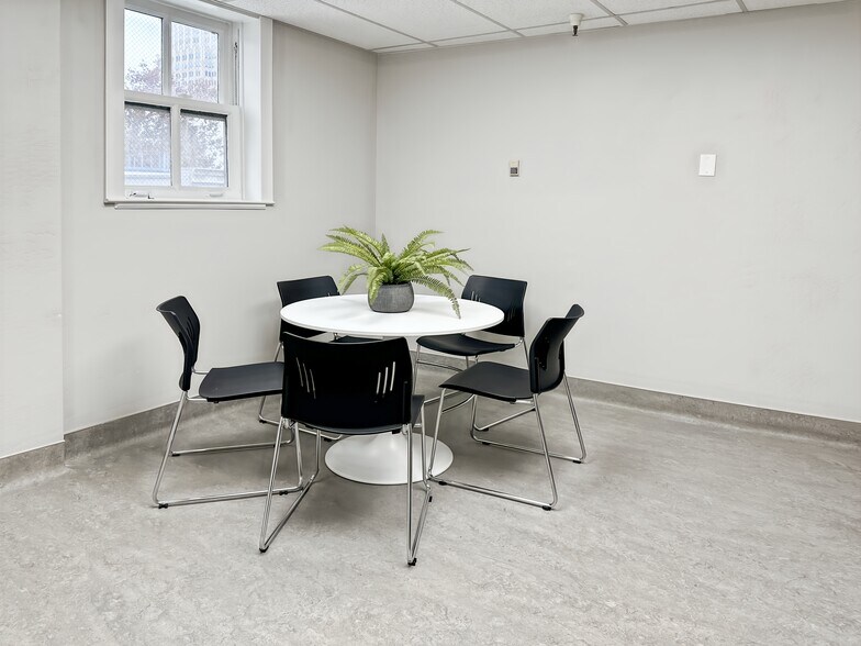 More Photos Of 1100-1106 11th St, Sacramento Coworking Space