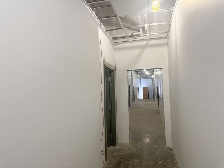 More Photos Of 369 Enterprise Dr, Batesville Industrial For Sale