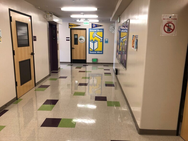 More Photos Of 461 W 9th St, San Pedro Schools For Lease