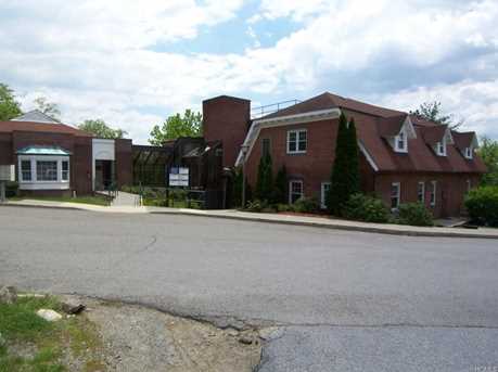More Photos Of 2 Stowe Rd, Peekskill Medical For Sale