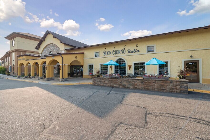 More Photos Of 981 Sibley Memorial Hwy, Lilydale Restaurant For Sale