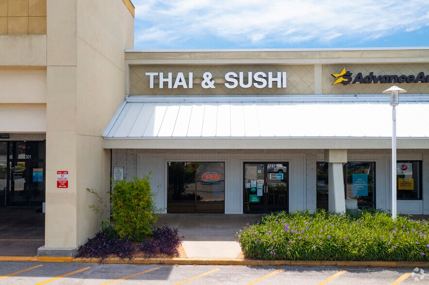 More Photos Of 935 N Beneva Rd, Sarasota Unknown For Lease