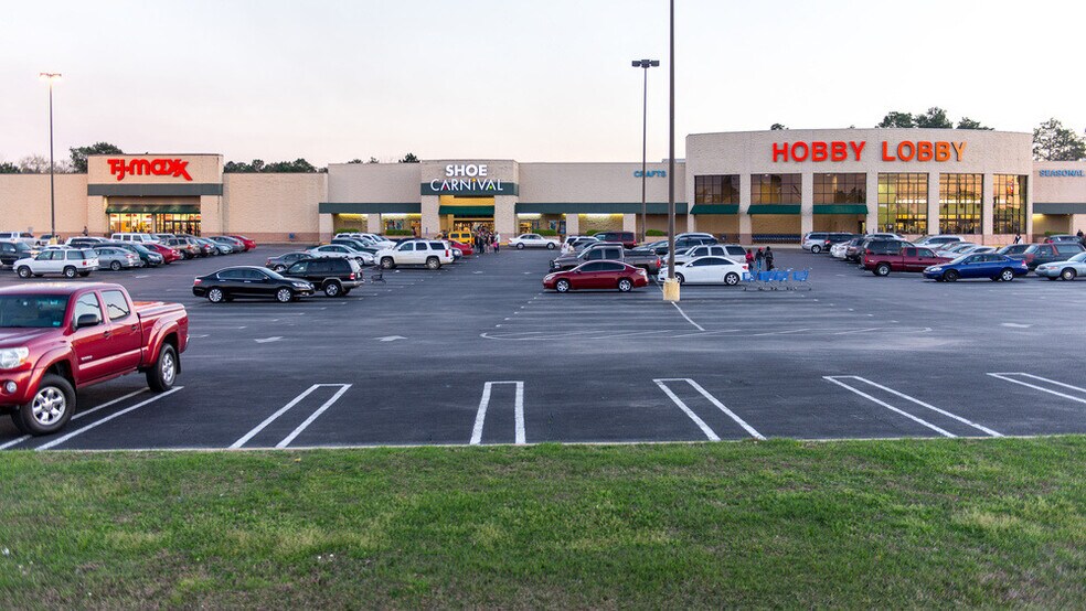 More Photos Of 5058 Hardy St, Hattiesburg Unknown For Lease