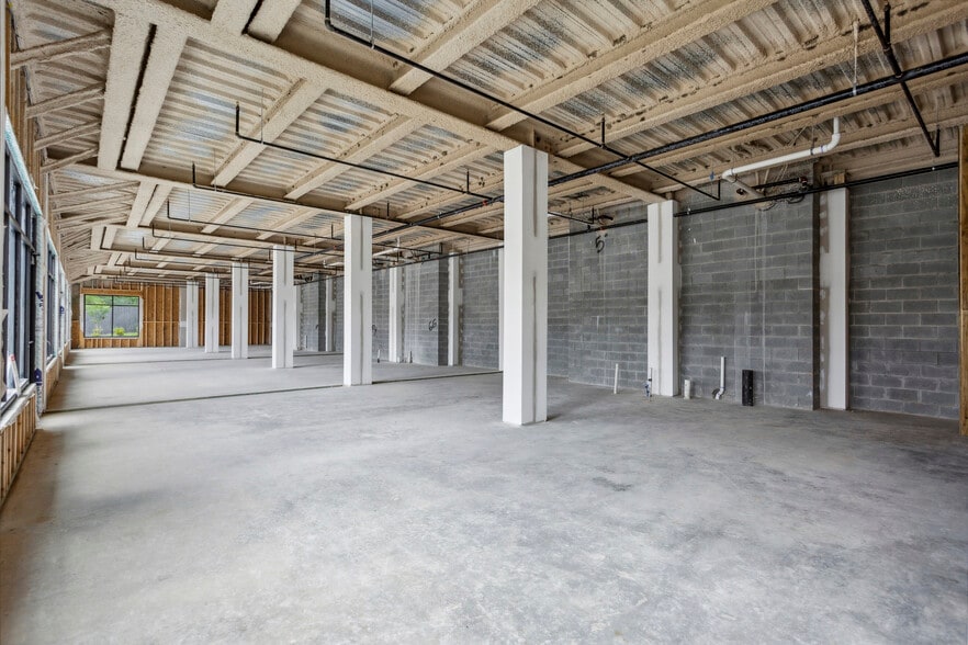 More Photos Of 2030 Main St NW, Atlanta Storefront Retail Office For Sale