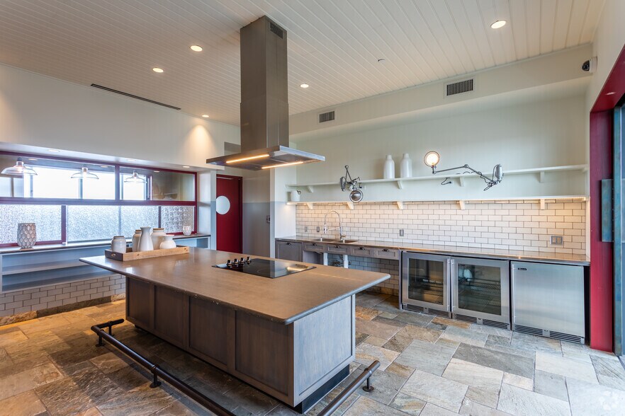 More Photos Of 2112 8th St NW, Washington Apartments For Lease