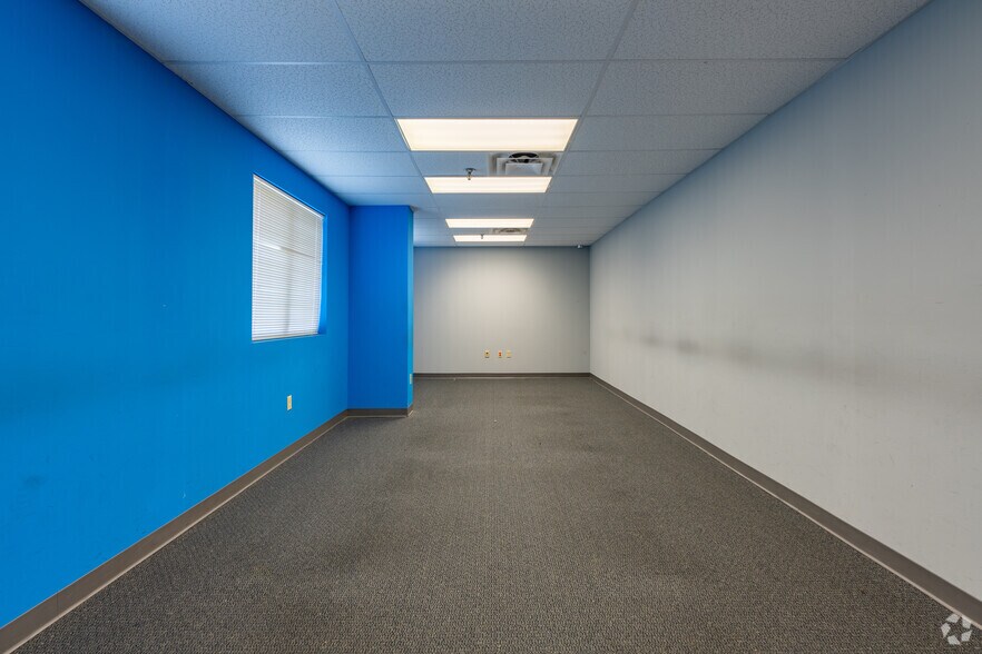 More Photos Of 3839 Forest Hill Irene Rd, Memphis Office For Lease