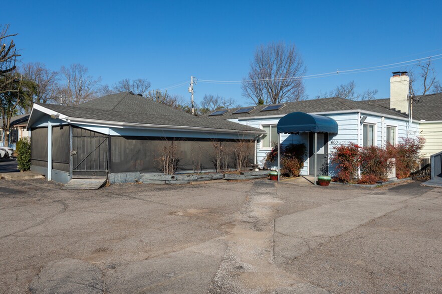 More Photos Of 2799 Bransford Ave, Nashville Office For Sale