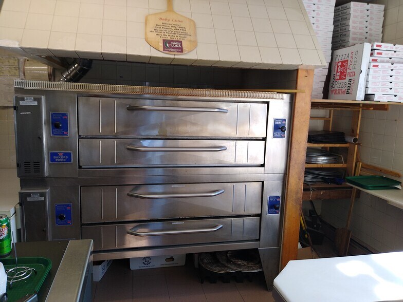 More Photos Of 713 Delsea Dr, Westville Restaurant For Lease