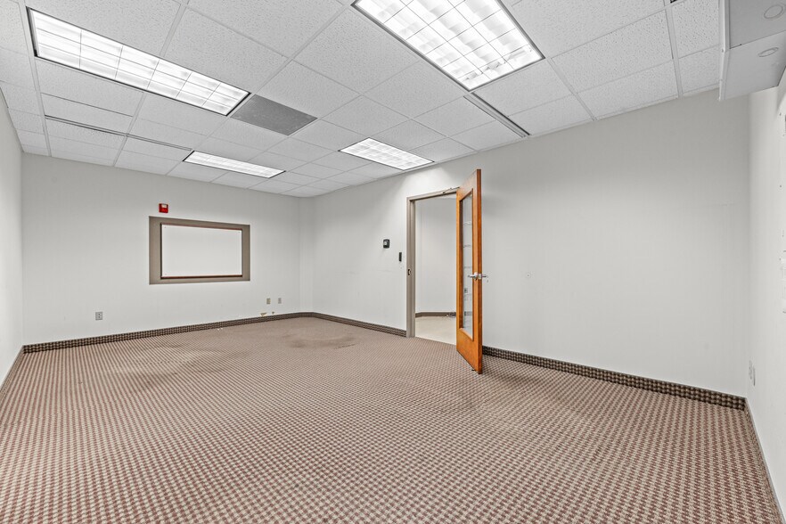 More Photos Of 24610 Detroit Rd, Westlake Office For Sale