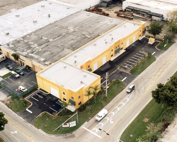 Primary Photo Of 3201-3241 NW 82nd Ave, Miami Warehouse For Lease