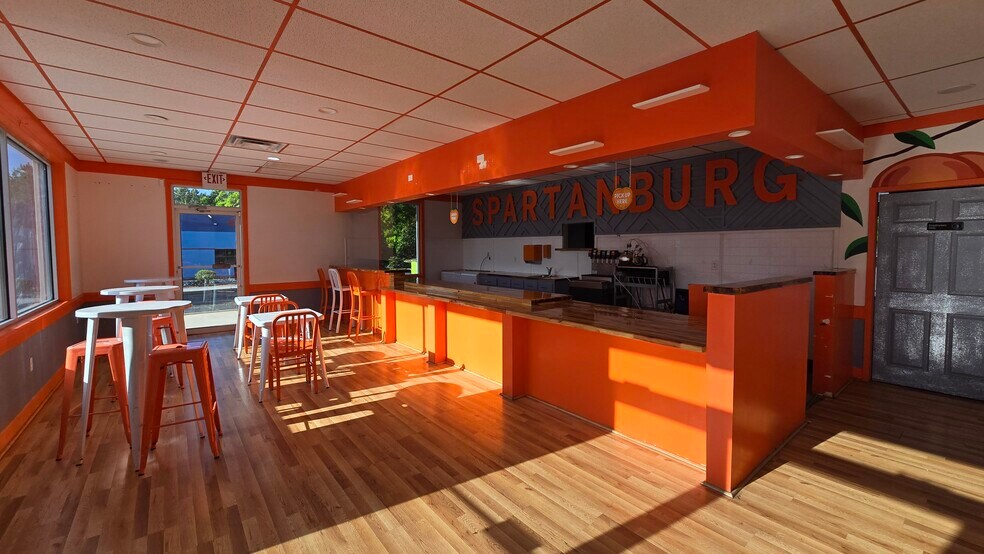 More Photos Of 98 Southport Rd, Spartanburg Restaurant For Lease