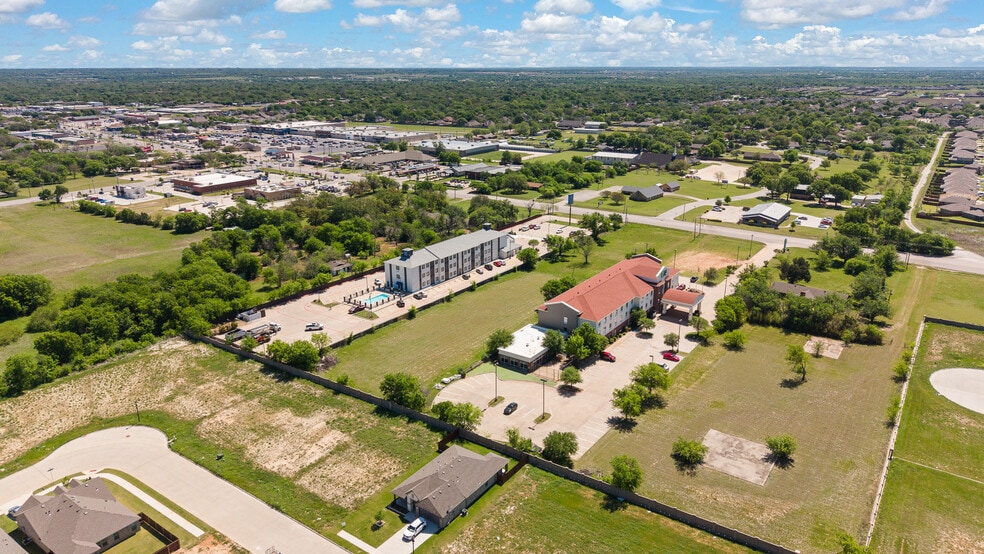 More Photos Of 1724 W Henderson St, Cleburne Land For Sale