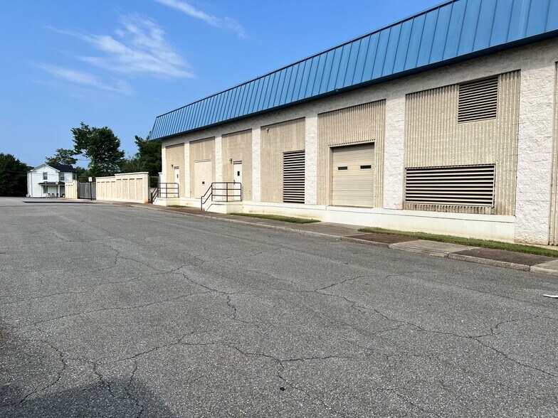 More Photos Of 201 Oakley Ave, Lynchburg Warehouse For Sale