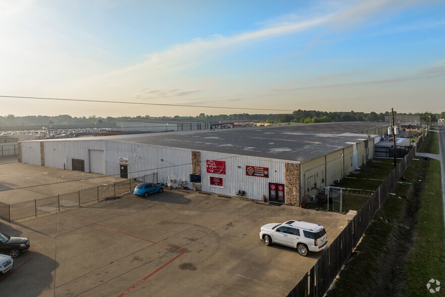 Primary Photo Of 2511 W Mt Houston Rd, Houston Warehouse For Lease