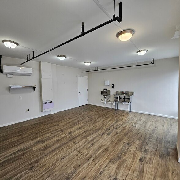 More Photos Of 505 W 7th St, New Castle Apartments For Lease