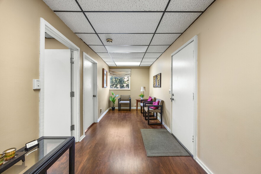 More Photos Of 630-640 S Glassell St, Orange Office For Sale