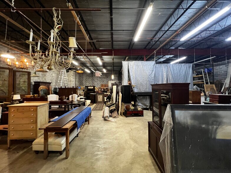 More Photos Of 220-224 38th St S, Birmingham Warehouse For Lease