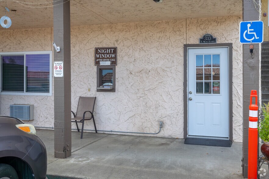 More Photos Of 333 S Main St, Red Bluff Hotel For Sale